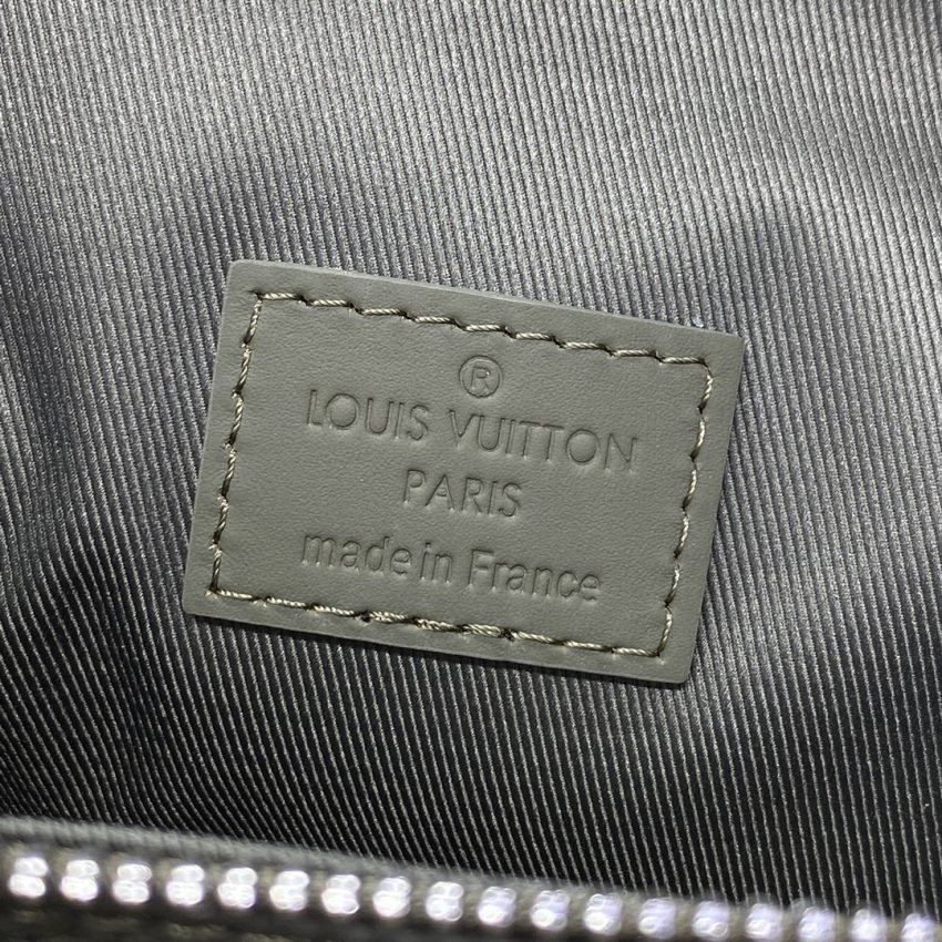 Replica Louis Vuitton Pilot Wearable Wallet Green 3 Replica Louis Vuitton Pilot Wearable Wallet Green - near-authentic luxury replica handbag