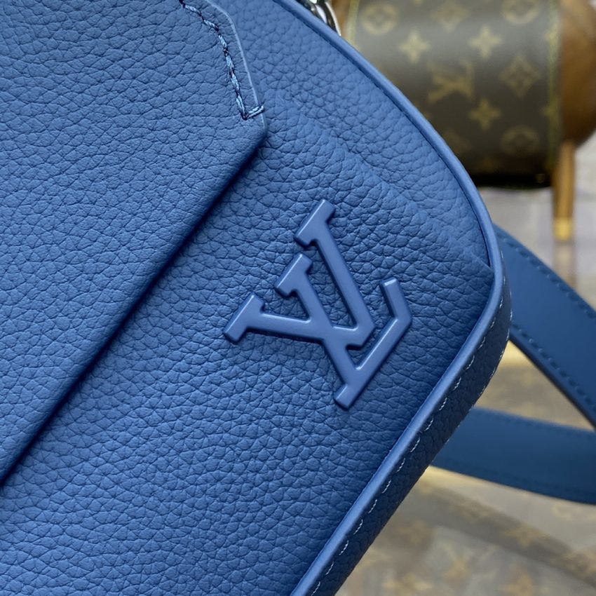 Replica Louis Vuitton Pilot Wearable Wallet Blue 8 Replica Louis Vuitton Pilot Wearable Wallet Blue - ultra-realistic fake designer tote
