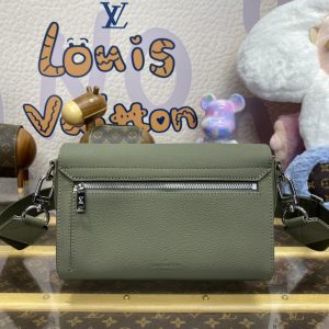 Replica Louis Vuitton Takeoff Messenger 2 Replica Louis Vuitton Takeoff Messenger - ultra-realistic fake designer tote
