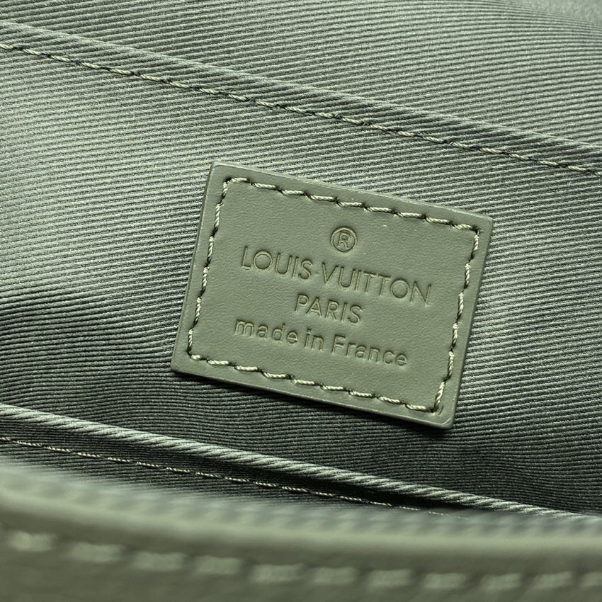 Replica Louis Vuitton Takeoff Messenger 7 Replica Louis Vuitton Takeoff Messenger - top-rated replica designer bag