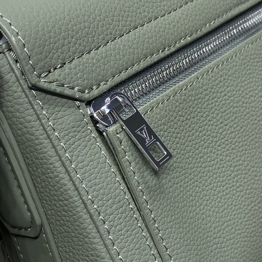 Replica Louis Vuitton Takeoff Messenger 11 Replica Louis Vuitton Takeoff Messenger - 1:1 designer replica handbag