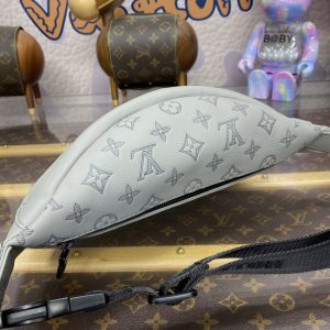 Replica Louis Vuitton Bumbag Discovery Grey 4 Replica Louis Vuitton Bumbag Discovery Grey - high-accuracy replica luxury purse