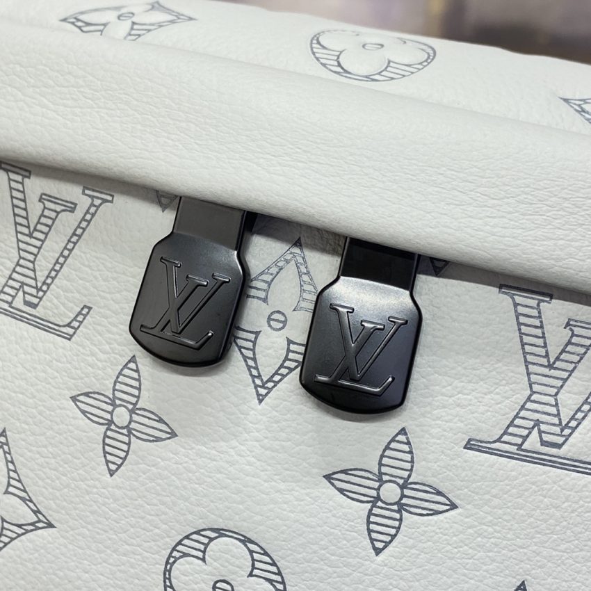 Replica Louis Vuitton Bumbag Discovery Grey 5 Replica Louis Vuitton Bumbag Discovery Grey - 1:1 designer replica handbag