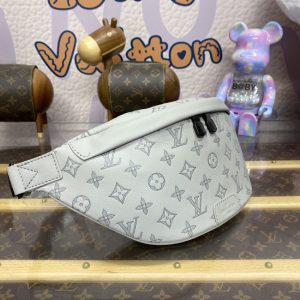 Replica Louis Vuitton Bumbag Discovery Grey 8 Replica Louis Vuitton Bumbag Discovery Grey - top-tier luxury replica shoulder bag