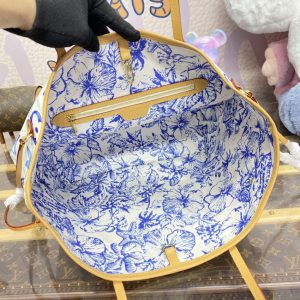 Replica Louis Vuitton Neverfull MM Bue 7 Replica Louis Vuitton Neverfull MM Bue - near-authentic luxury replica handbag