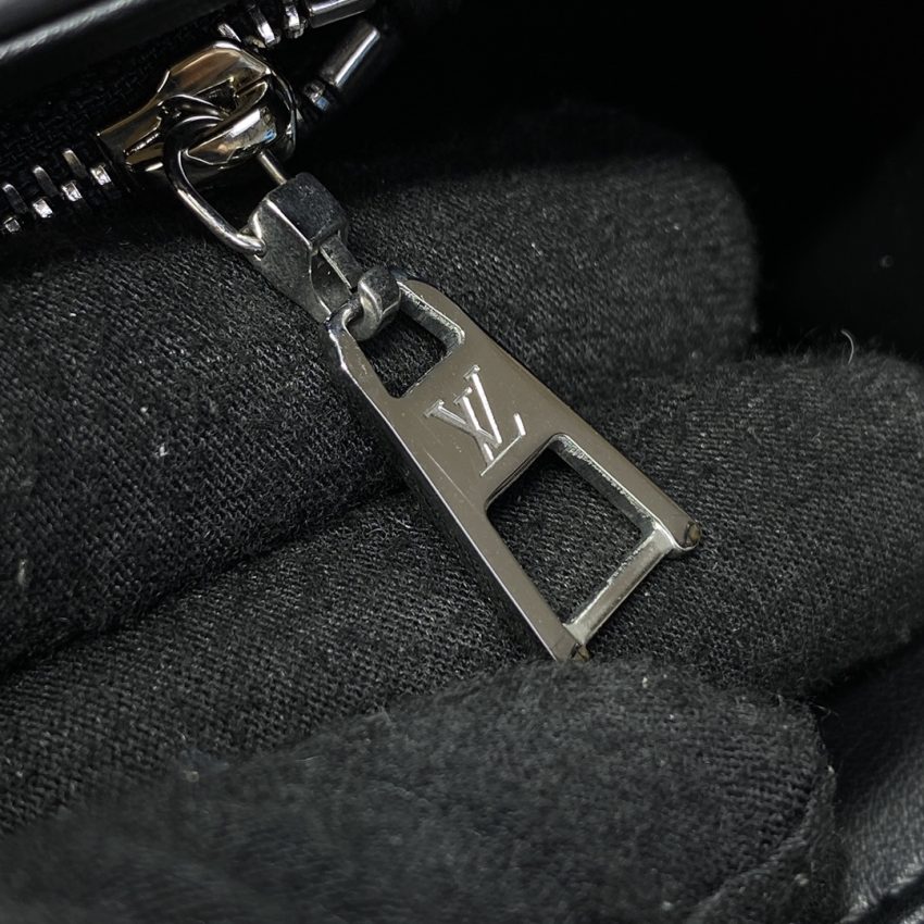 Replica Louis Vuitton Twist West 3 Replica Louis Vuitton Twist West - top-tier luxury replica shoulder bag