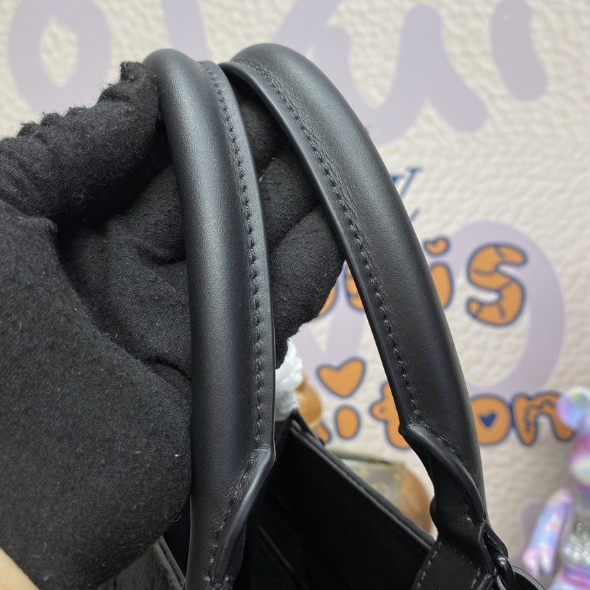 Replica Louis Vuitton Sac Plat 24H Black 7 Replica Louis Vuitton Sac Plat 24H Black - premium-grade designer purse dupe