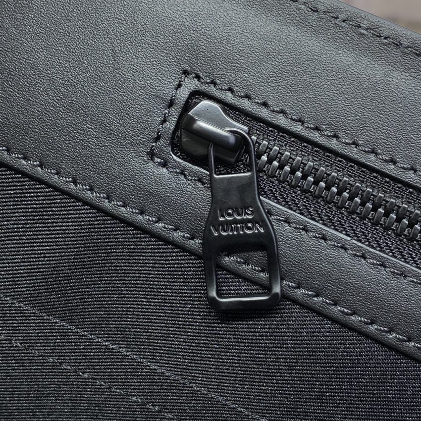 Replica Louis Vuitton Sac Plat 24H Black 2 Replica Louis Vuitton Sac Plat 24H Black - elite superclone designer purse
