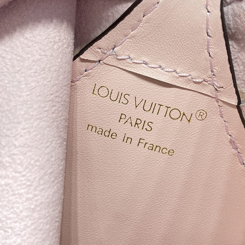 Replica Louis Vuitton Bloom Pouch 2 Replica Louis Vuitton Bloom Pouch - 1:1 designer replica handbag