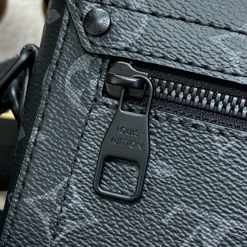 Replica Louis Vuitton Soul Trunk Cross-Body Black 4 Replica Louis Vuitton Soul Trunk Cross-Body Black - best quality luxury bag dupe