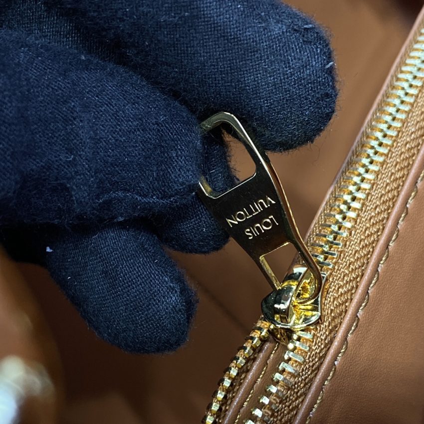 Replica Loius Vuitton Capucines Brown Large 3 Replica Loius Vuitton Capucines Brown Large - high-accuracy replica luxury purse