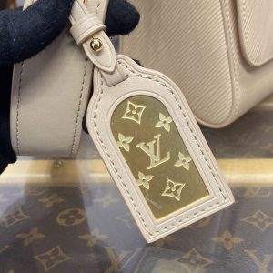 Replica Louis Vuitton Twist Golden 4 Replica Louis Vuitton Twist Golden - realistic designer-inspired fake bag