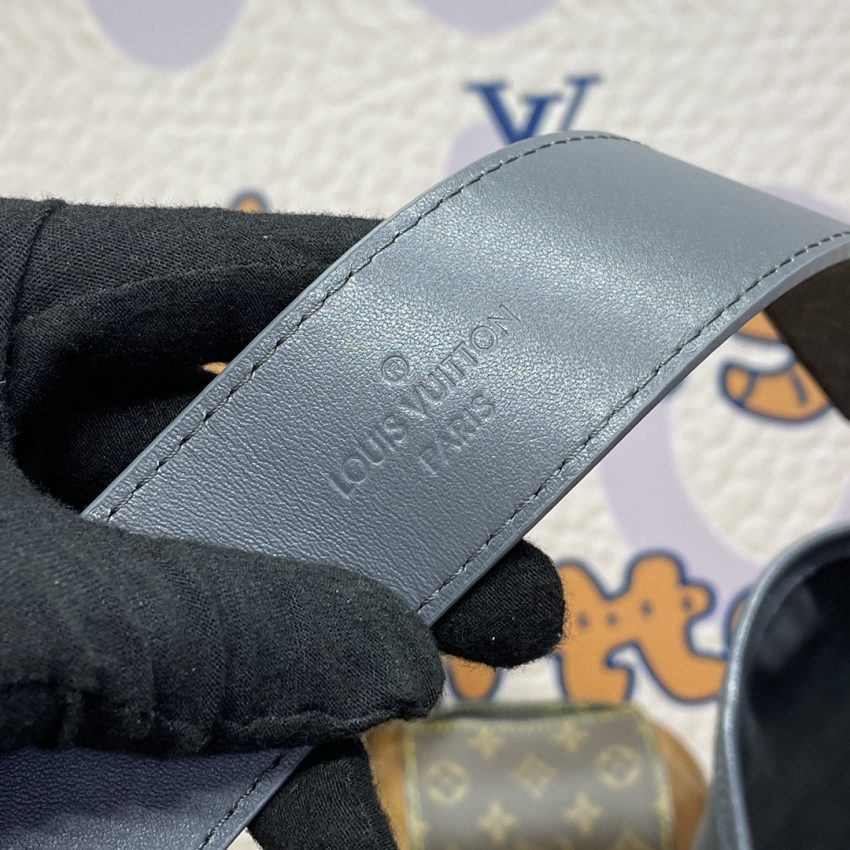 Replica Louis Vuitton Carry All MM Silver 2 Replica Louis Vuitton Carry All MM Silver - realistic designer-inspired fake bag