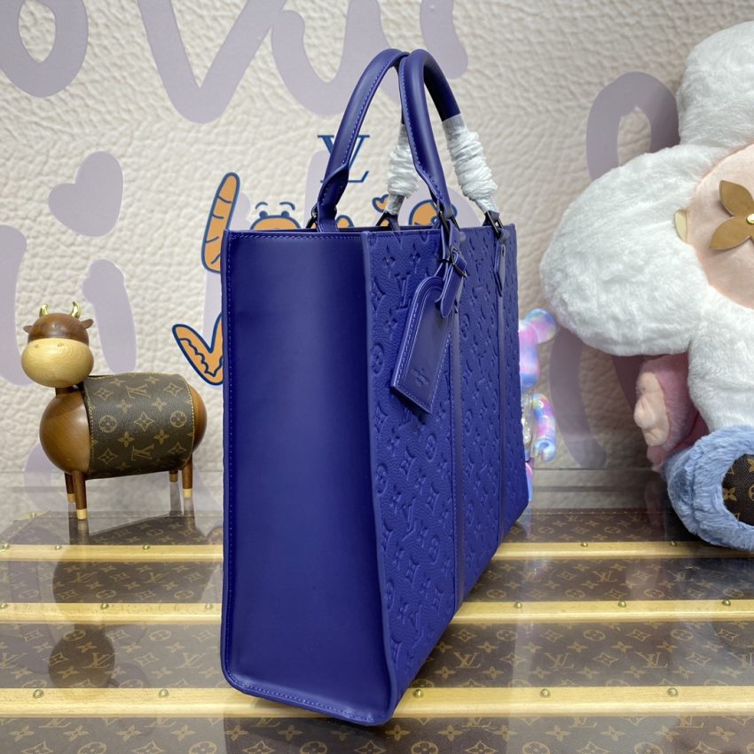 Replica Louis Vuitton Sac Plat 24H Blue 2 Replica Louis Vuitton Sac Plat 24H Blue - realistic designer-inspired fake bag