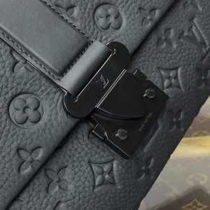 Replica Louis Vuitton S-Cape Messenger Full Black 3 Replica Louis Vuitton S-Cape Messenger Full Black - best-selling designer handbag dupe