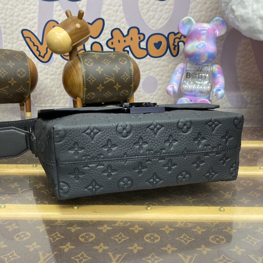 Replica Louis Vuitton S-Cape Messenger Full Black 7 Replica Louis Vuitton S-Cape Messenger Full Black - high-accuracy replica luxury purse