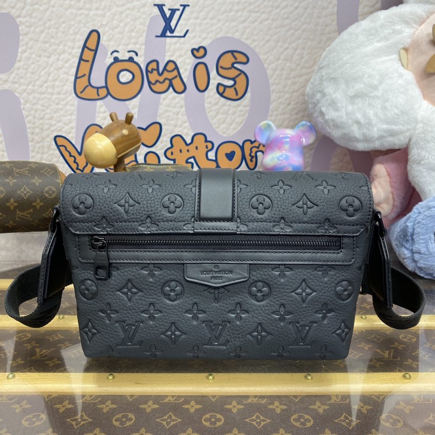 Replica Louis Vuitton S-Cape Messenger Full Black 10 Replica Louis Vuitton S-Cape Messenger Full Black - authentic-look luxury purse replica