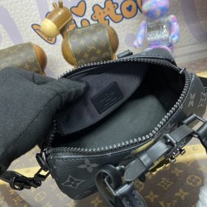 Replica Louis Vuitton Speedy 18 Black - near-authentic luxury replica handbag
