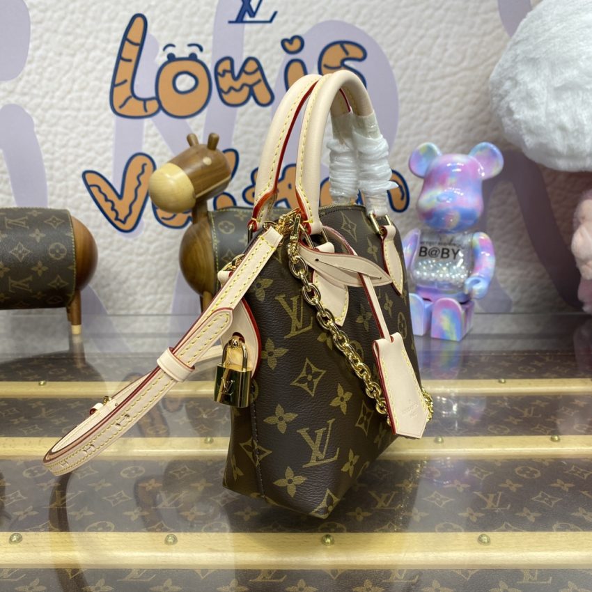 Replica Louis Vuitton Lockit BB 6 Replica Louis Vuitton Lockit BB - high-accuracy replica luxury purse