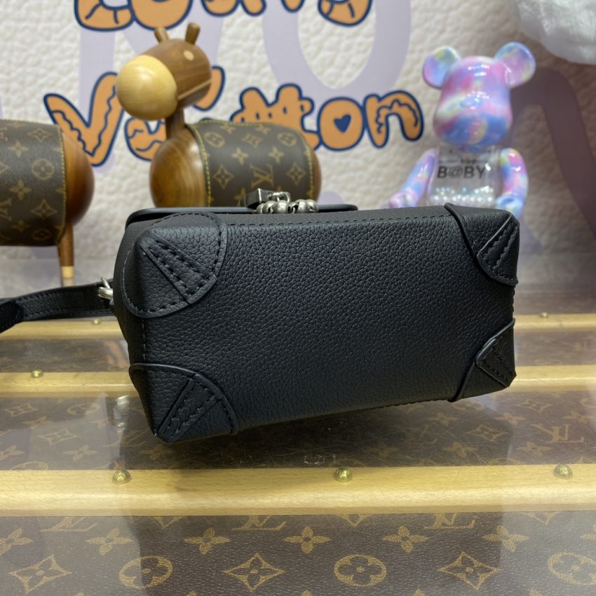 Replica Louis Vuitton Steamer Backpack 7 Replica Louis Vuitton Steamer Backpack - ultra-realistic fake designer tote
