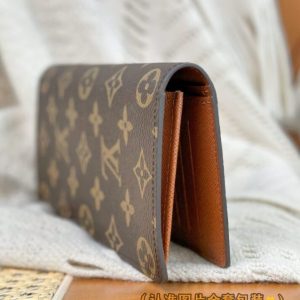 Replica Louis Vuitton Brazza Wallet Brown 2 Replica Louis Vuitton Brazza Wallet Brown - near-authentic luxury replica handbag