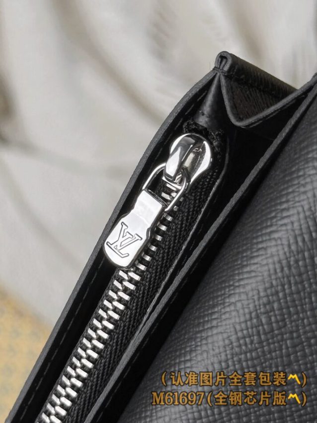 Replica Louis Vuitton Brazza Wallet Black 2 Replica Louis Vuitton Brazza Wallet Black - ultra-realistic fake designer tote
