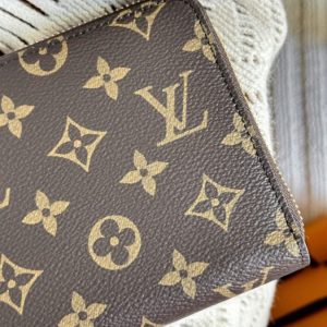 Replica Louis Vuitton Zippy Wallet Brown 2 Replica Louis Vuitton Zippy Wallet Brown - top-rated replica designer bag