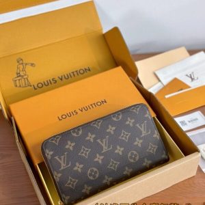 Replica Louis Vuitton Zippy Wallet Brown 1 Replica Louis Vuitton Zippy Wallet Brown - realistic designer-inspired fake bag