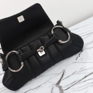 Replica Gucci Horsebit Chain Shoulder Bag Black 2 Replica Gucci Horsebit Chain Shoulder Bag Black - realistic designer-inspired fake bag