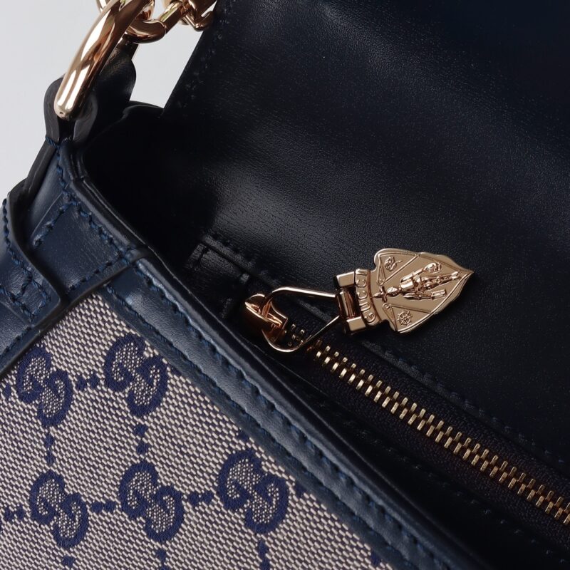 Replica Gucci Luce Shoulder Bag in Black 8 Replica Gucci Luce Shoulder Bag in Black - realistic designer-inspired fake bag