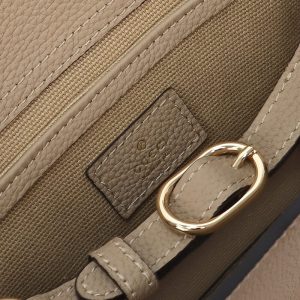 Replica Gucci Jackie Tote Hook Closure Beige 2 Replica Gucci Jackie Tote Hook Closure Beige - realistic designer-inspired fake bag