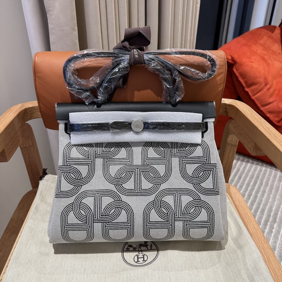 Replica Hermes Herbag 31cm Circuit Black 1 Replica Hermes Herbag 31cm Circuit Black - 1:1 designer replica handbag