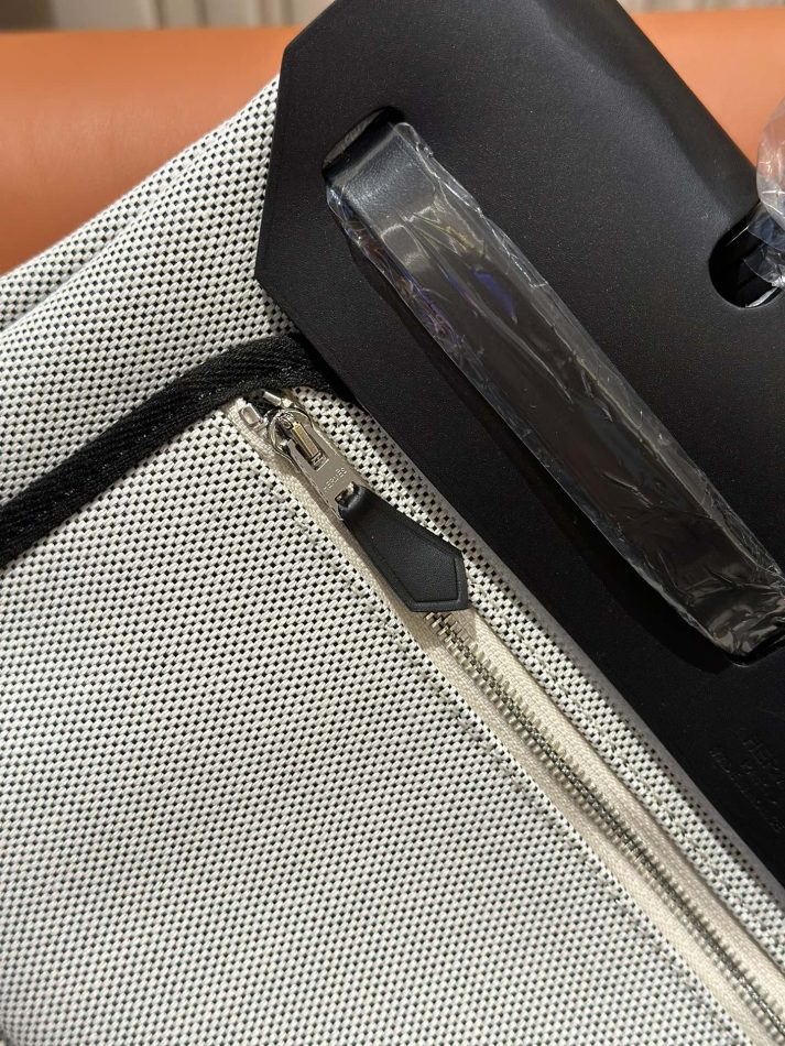 Replica Hermes Herbag 31cm Circuit Black 13 Replica Hermes Herbag 31cm Circuit Black - ultra-realistic fake designer tote