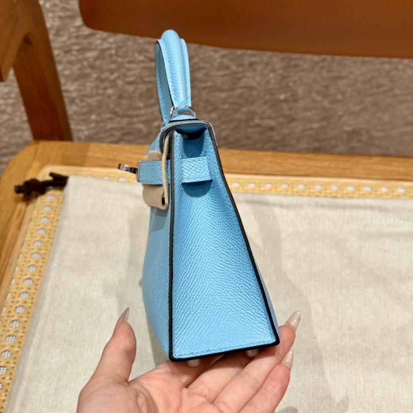 Replica Hermes Kelly Celeste Epsom 5 Replica Hermes Kelly Celeste Epsom - near-authentic luxury replica handbag