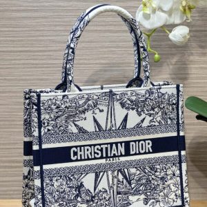 Replica Dior Tote Book Infinite Dream 2 Replica Dior Tote Book Infinite Dream - high-quality designer bag clone