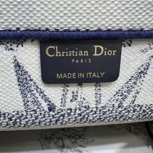 Replica Dior Tote Book Infinite Dream 4 Replica Dior Tote Book Infinite Dream - premium-grade designer purse dupe