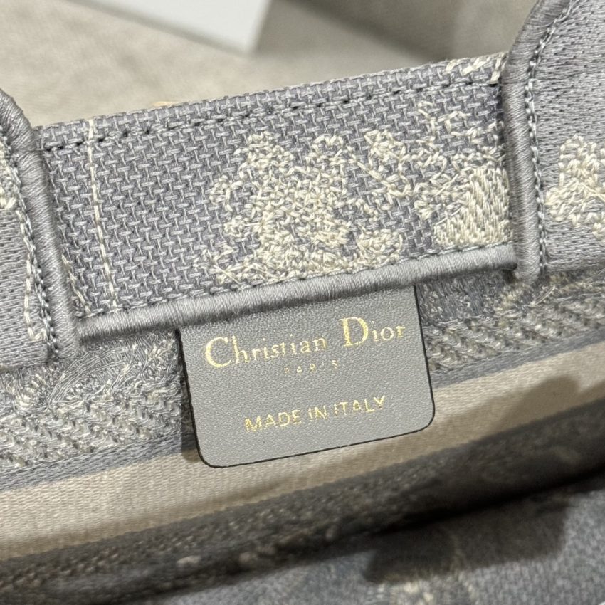 Replica Dior Tote Book Mini Grey Tiger - realistic designer-inspired fake bag