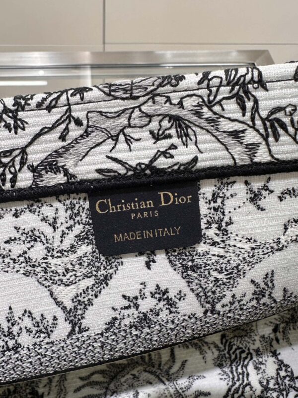 Replica Dior Tote Book Black&White Sun 3 Replica Dior Tote Book Black&White Sun - premium-grade designer purse dupe