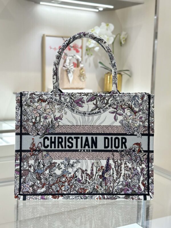 Replica Dior Tote Book Sun flower winter 1 Replica Dior Tote Book Sun flower winter - best-selling designer handbag dupe