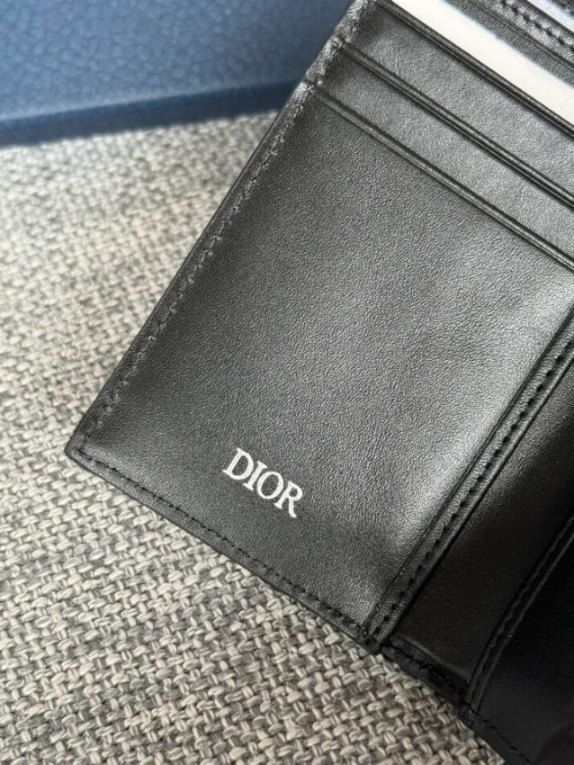 Replica Dior Zipper Card Holder Black 2 Replica Dior Zipper Card Holder Black - realistic designer-inspired fake bag