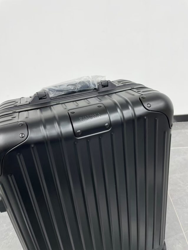 Replica Rimowa Original Suitcase Black 7 Replica Rimowa Original Suitcase Black - best-selling designer handbag dupe