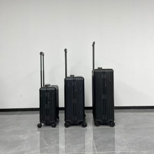 Replica Rimowa Original Suitcase Black 4 Replica Rimowa Original Suitcase Black - ultra-realistic fake designer tote