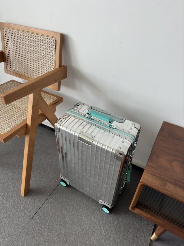 Replica Rimowa Tiffany Suitcase - top-rated replica designer bag