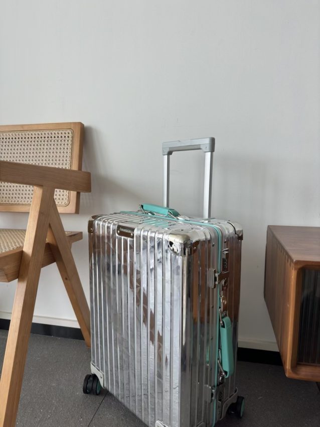Replica Rimowa Tiffany Suitcase - high-accuracy replica luxury purse