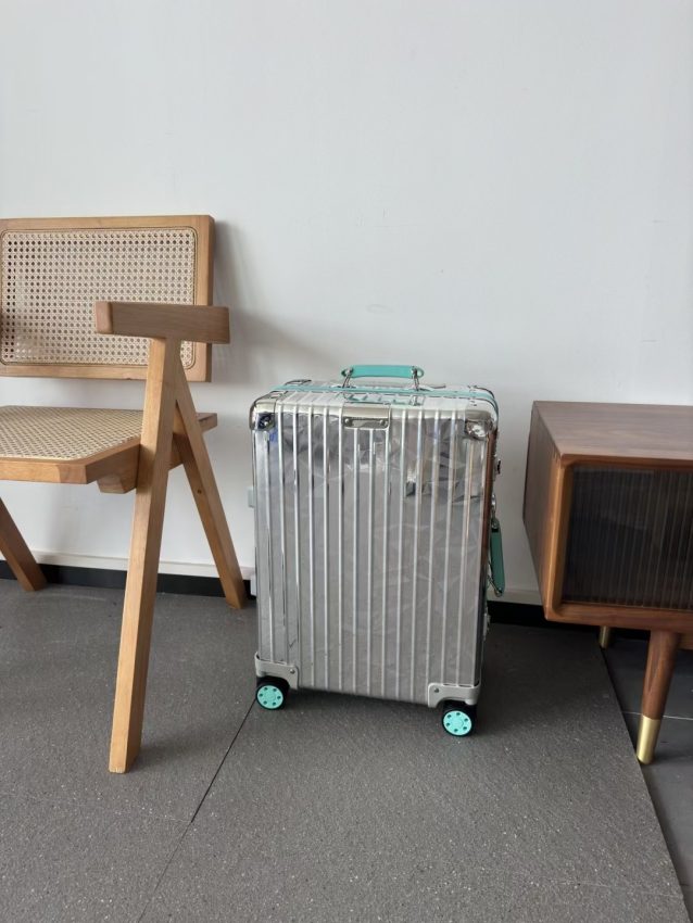 Replica Rimowa Tiffany Suitcase - 1:1 designer replica handbag