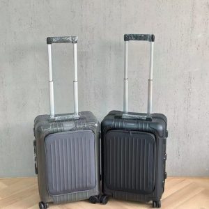 Replica Rimowa Business Suitcase - ultra-realistic fake designer tote