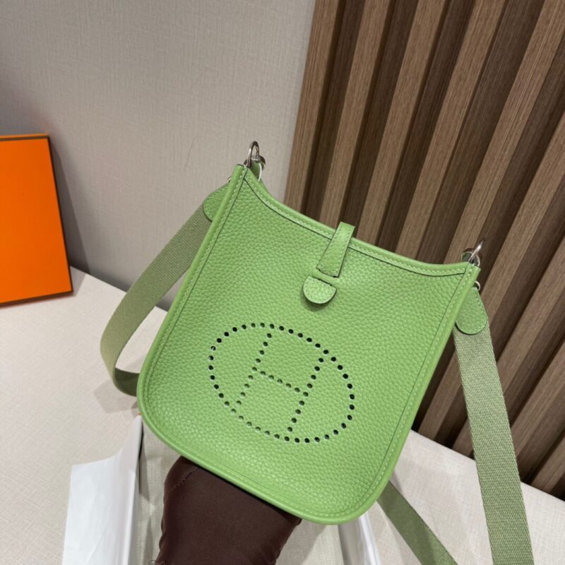 Replica Hermes Evelyne II TPM Light Green 2 Replica Hermes Evelyne II TPM Light Green - high-quality designer bag clone