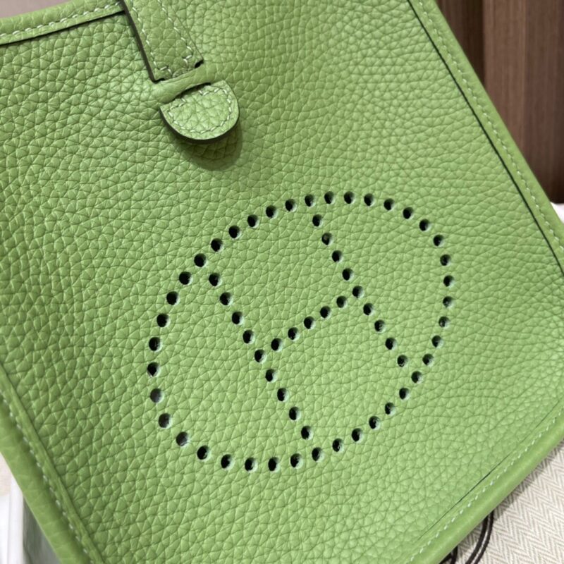 Replica Hermes Evelyne II TPM Light Green 5 Replica Hermes Evelyne II TPM Light Green - top-tier luxury replica shoulder bag
