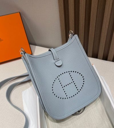 Replica Hermes Evelyne II TPM Linen BLue - ultra-realistic fake designer tote