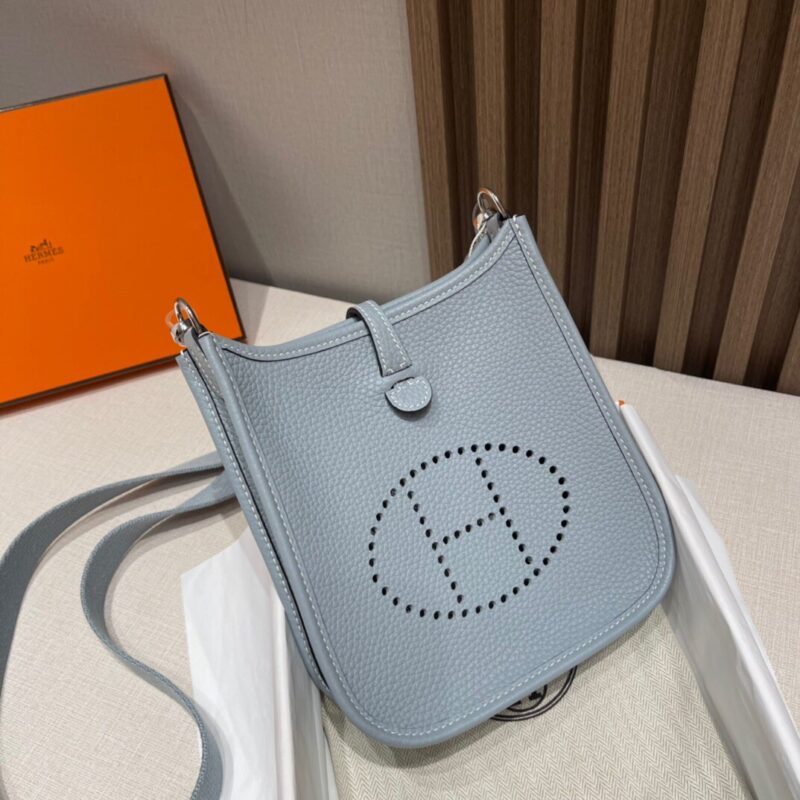 Replica Hermes Evelyne II TPM Linen BLue - ultra-realistic fake designer tote
